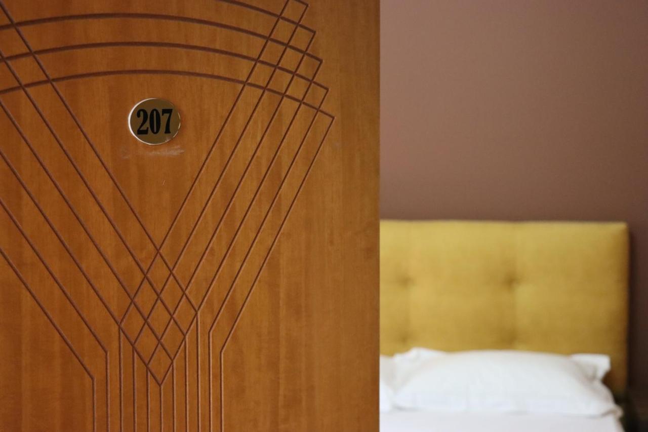 Hotel Ceka دراس المظهر الخارجي الصورة